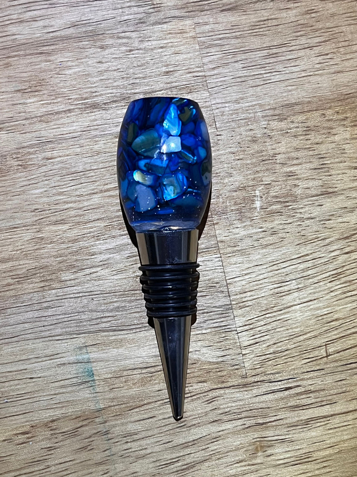 Handcrafted Bottle Stopper – Turquoise Mother of Pearl in Epoxy