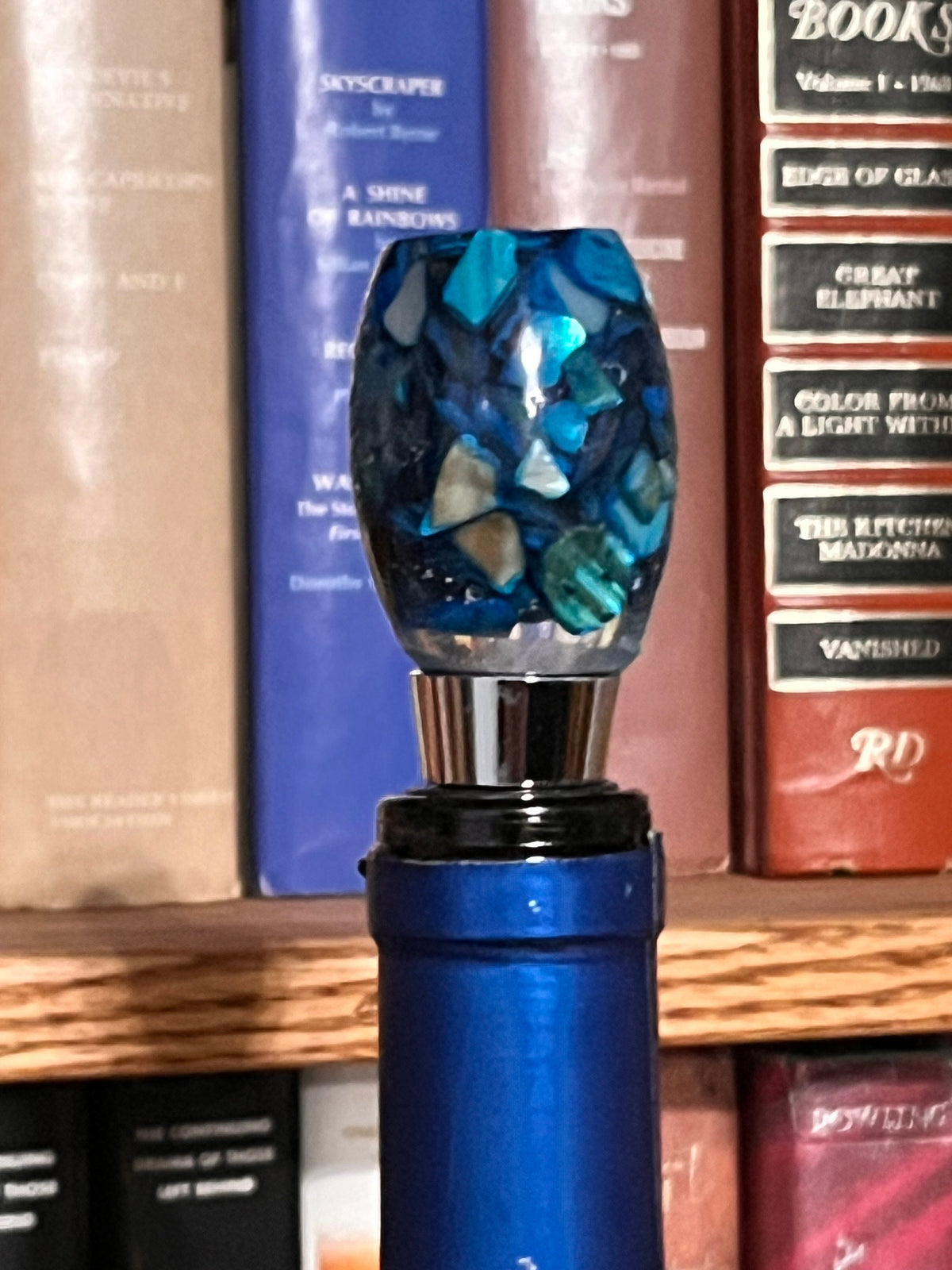 Handcrafted Bottle Stopper – Turquoise Mother of Pearl in Epoxy