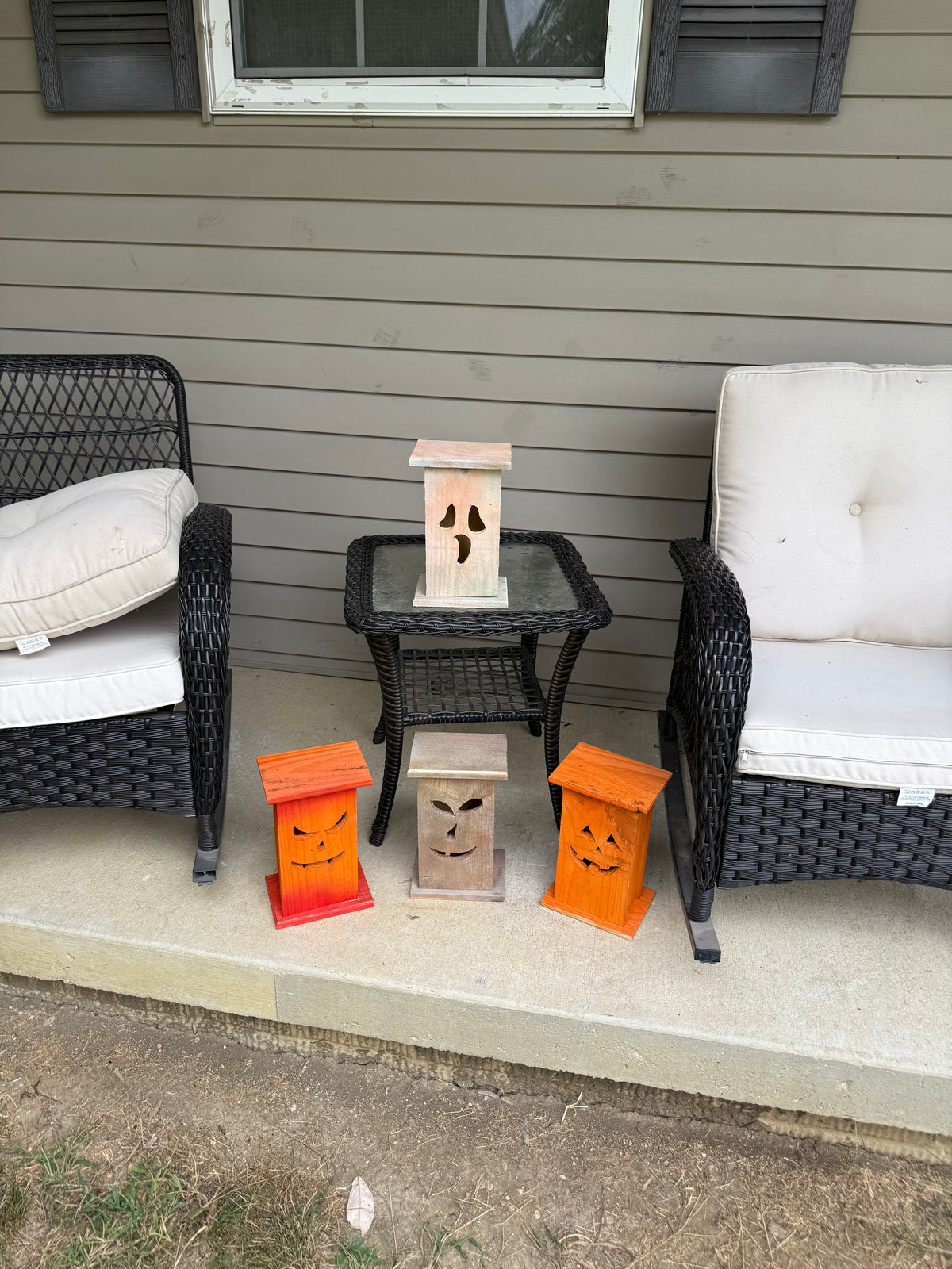 Hand-Crafted Beige Wooden Jack-O-Lantern | Devious Face, Magnetic Lid