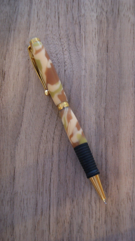 HandcrafDesert Cammoflauged acrylic twist pen w/soft touch stylus tip - Bwrink’s Got Wood
